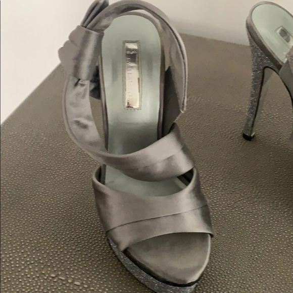 H Halston, Grey/silver/glitter platform, size 5 - Picture 3 of 7